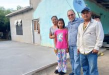 REFUERZA FRANK DE LEÓN PROGRAMA DE VIVIENDA CON LA ENTREGA DE PISOS FIRMES EN GÓMEZ FARÍAS