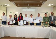 TOMAN PROTESTA A INTEGRANTES DEL CONSEJO ESTATAL DE NUTRICIÓN